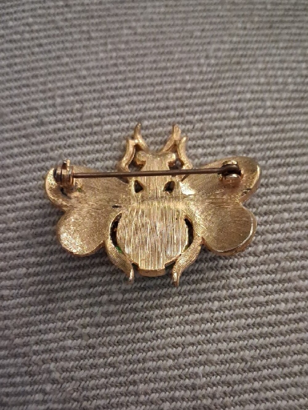 Vintage Gold-Tone Bee Brooch with Green Cabochons - Picture 2 of 3